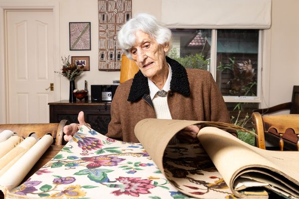 Acquisition of the John and Phyllis Murphy wallpaper collection