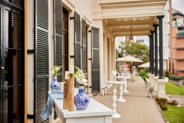 Cocktails on the Verandah at the Elizabeth Bay House